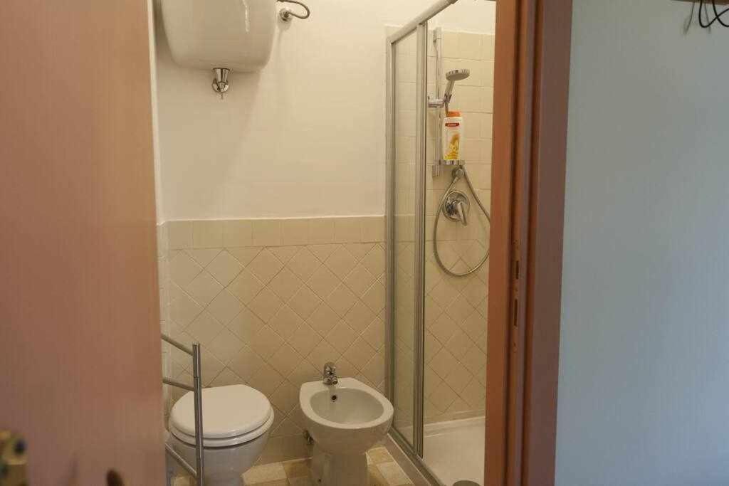 Ospitaci Appartamenti Viale Mezzetti 福利尼奥 外观 照片